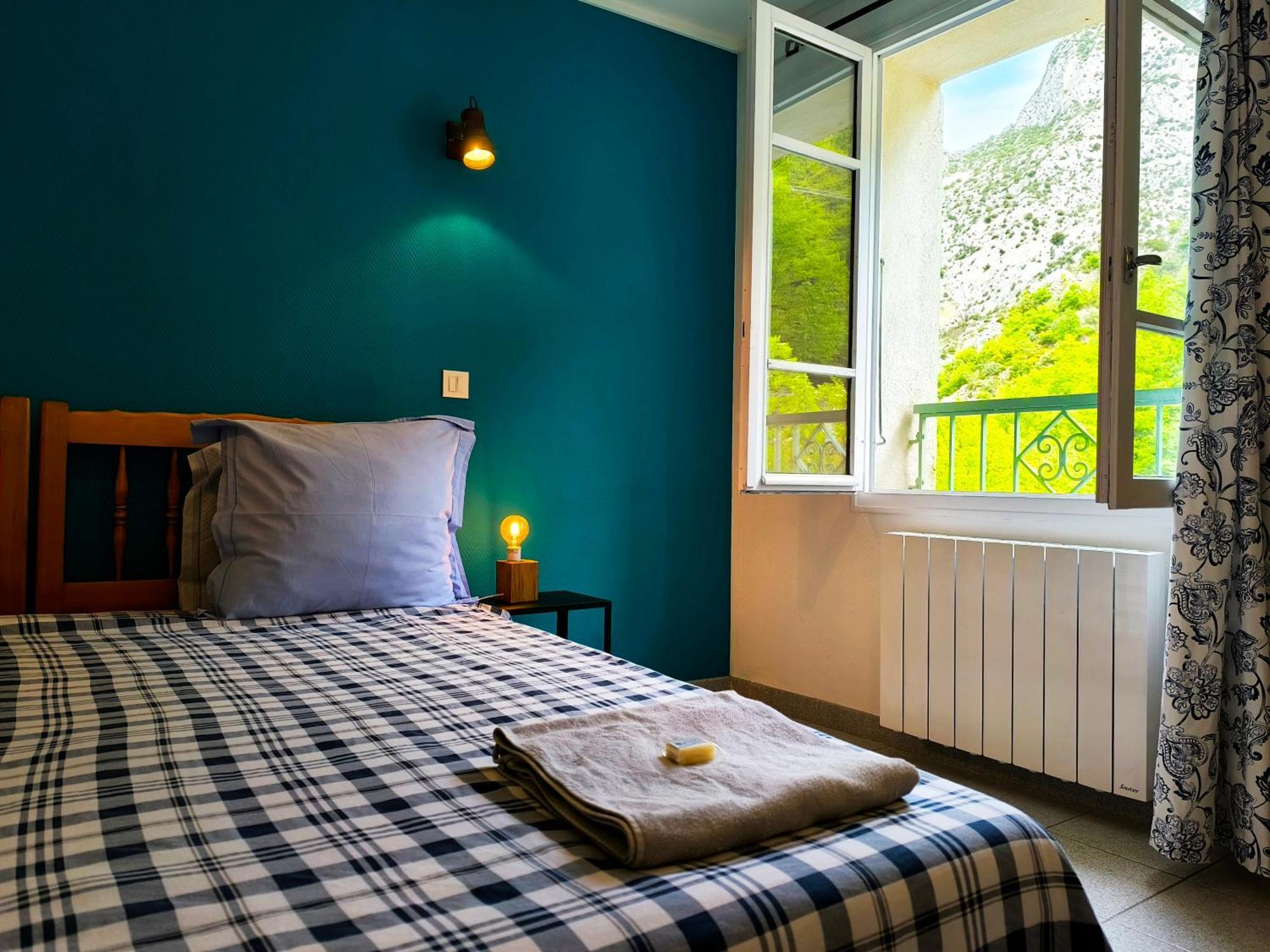 ホテル Auberge De Calendal エグラン エクステリア 写真